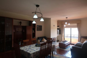 Apartamento com piscina perto da praia